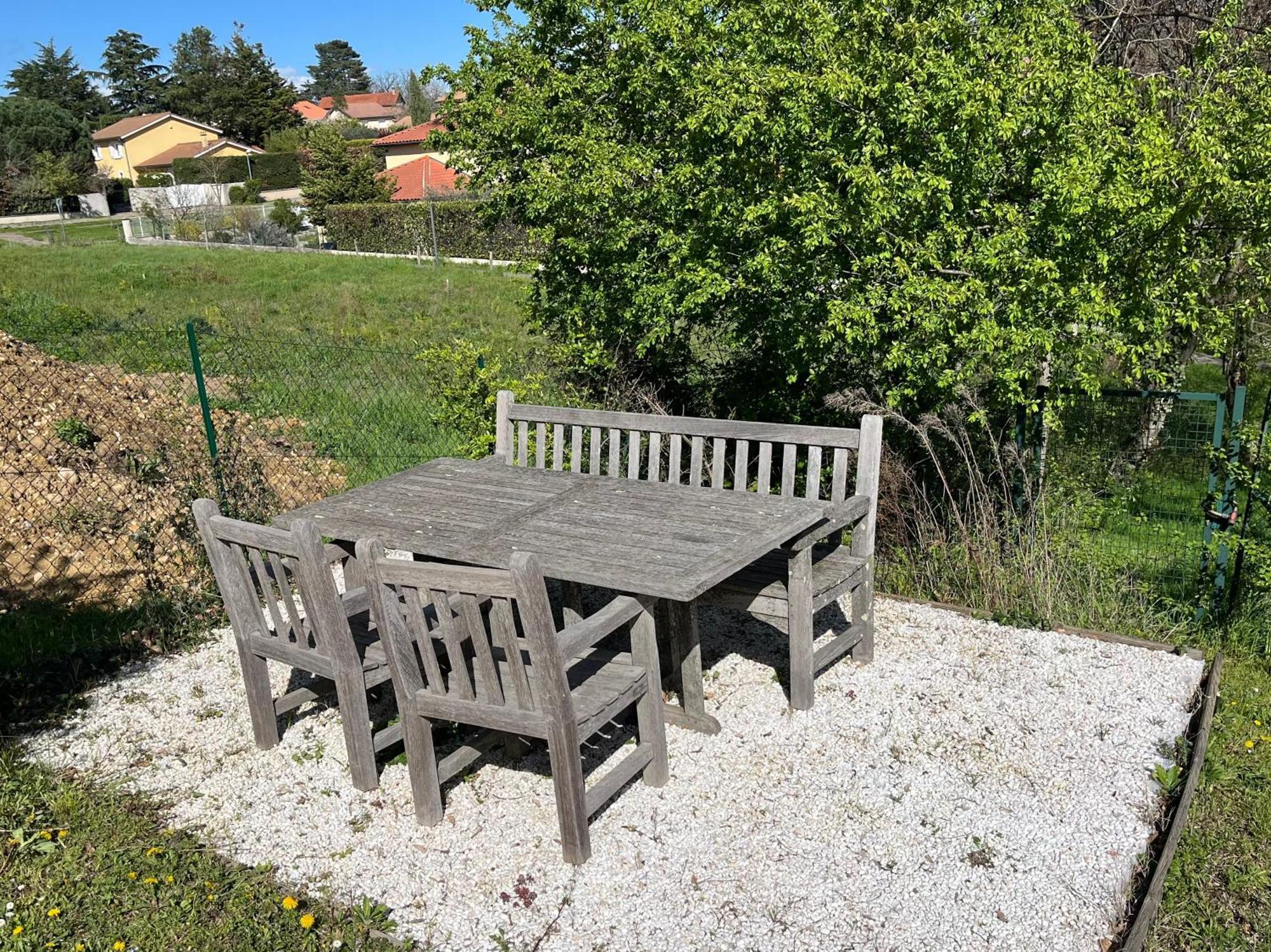 Apartamento Comme Dans Un Ecrin - T2 De 50 M² Avec Jardin, Terrasse Et Piscine Vernaison Exterior foto